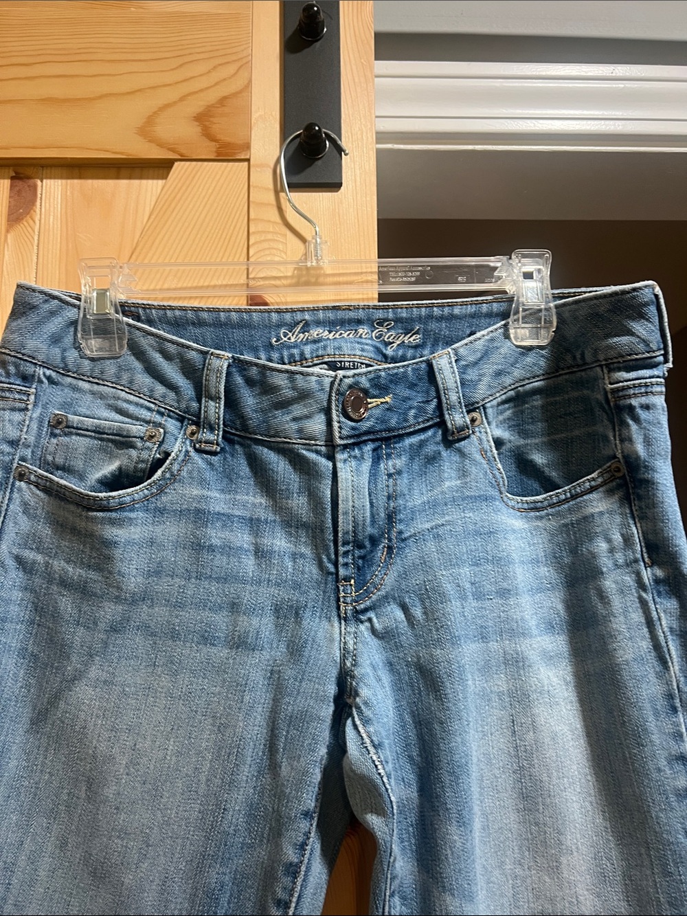 American Eagle Outfitters Women’s Light Blue boyfriend jeans size 8